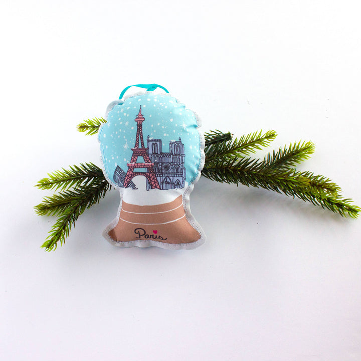 Creationzbycatherine Catherine - Paris snow globe ornament