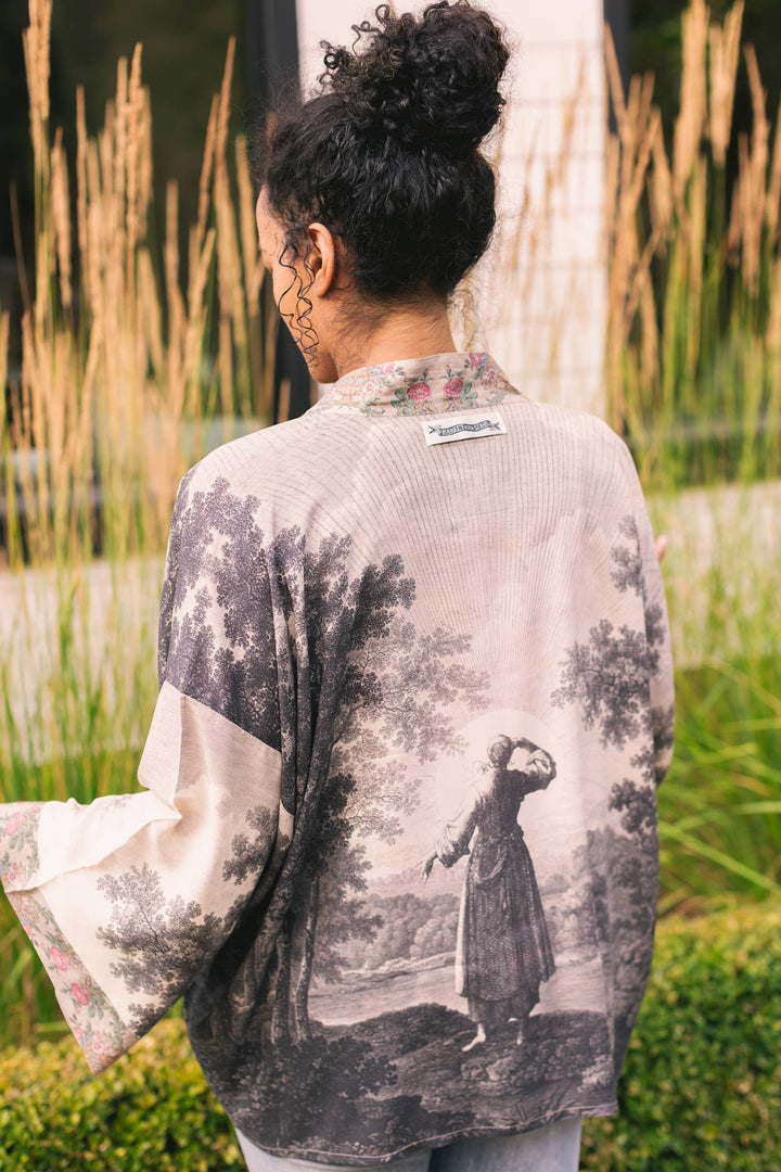 Market of Stars (Worldwide) - Still I Rise Pixie Duster Cropped Kimono w Sunrise Woman
