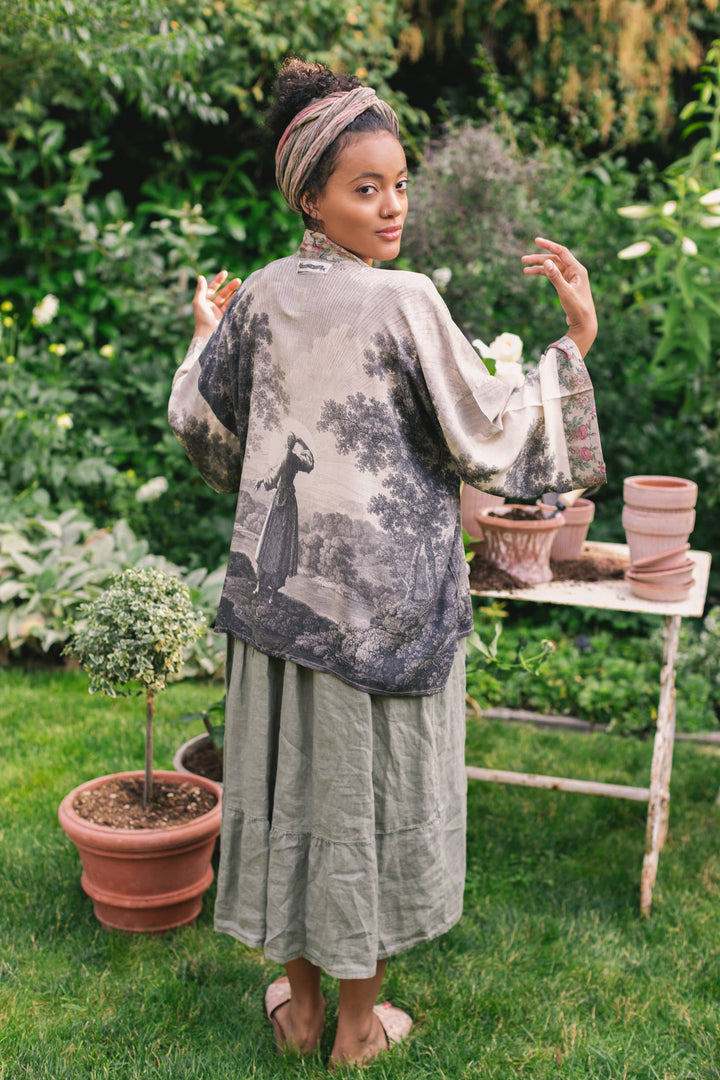 Market of Stars (Worldwide) - Still I Rise Pixie Duster Cropped Kimono w Sunrise Woman