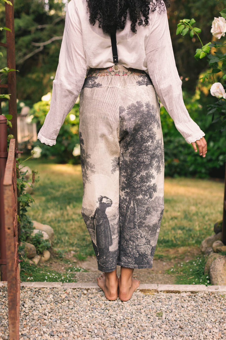 Market of Stars (Worldwide) - Still I Rise Linen Cropped Artist Pant w/ Sunrise, Woman