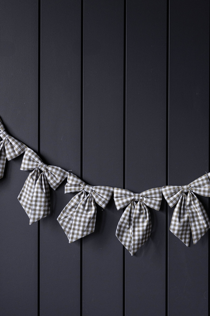 Luxe B Co - Gingham Green Fabric Bow Garland