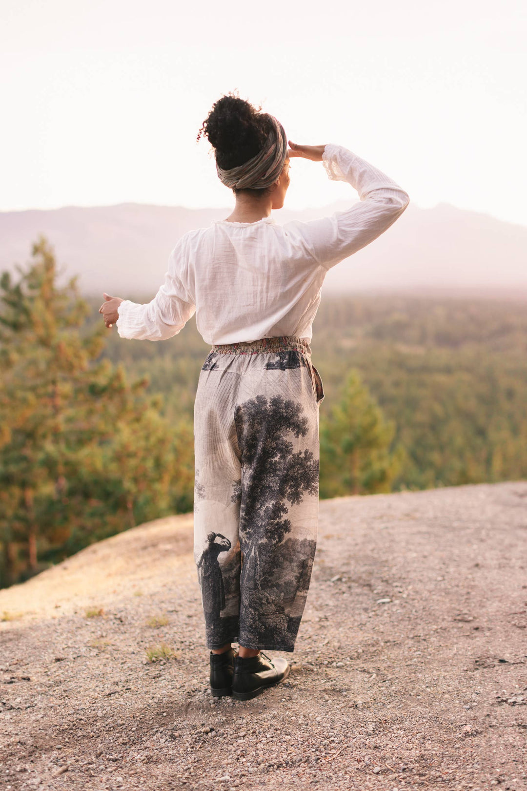 Market of Stars (Worldwide) - Still I Rise Linen Cropped Artist Pant w/ Sunrise, Woman