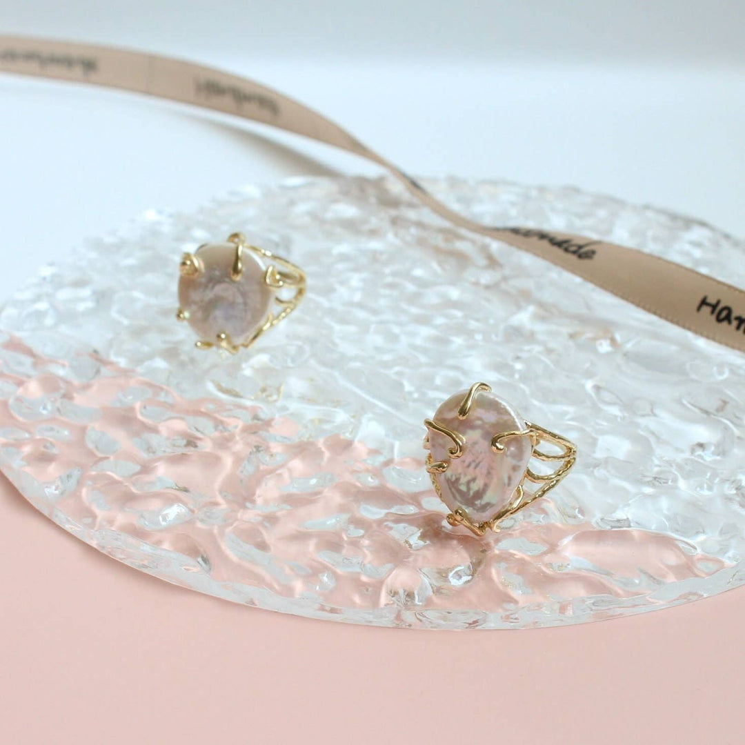 iBijoux - Organic Baroque Pearl Statement Ring (1R06b)