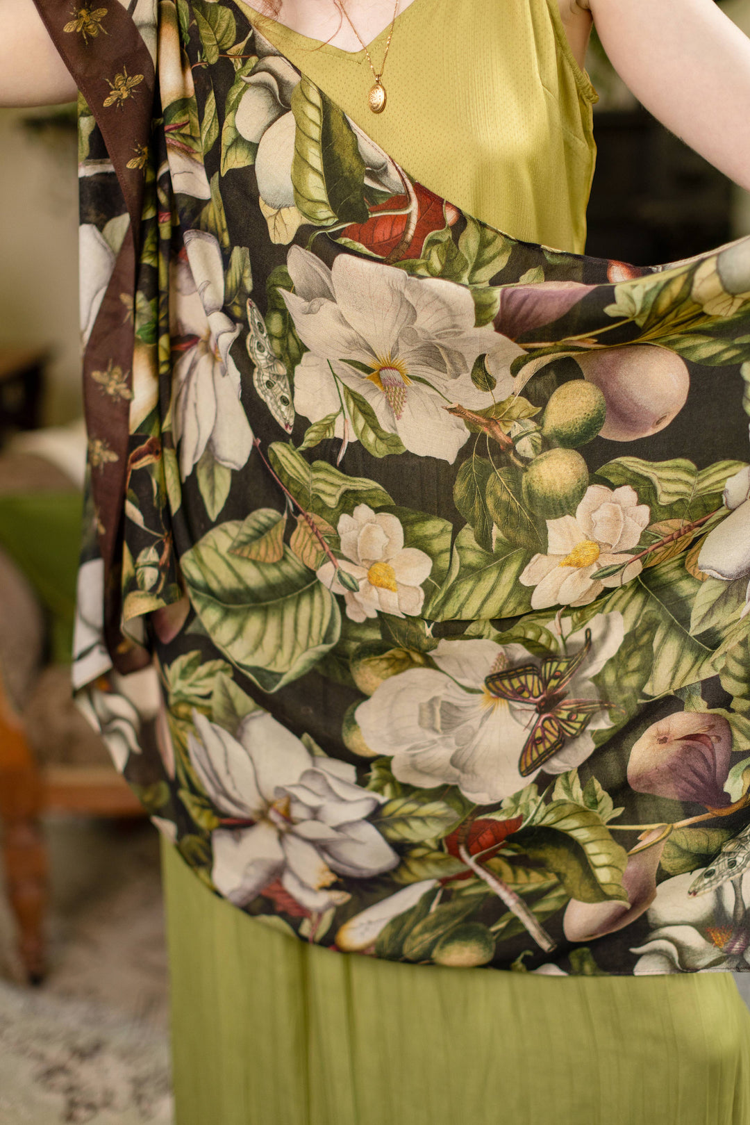 Market of Stars (Worldwide) - Fleur De Lune Scarf with Floral Print & Bees