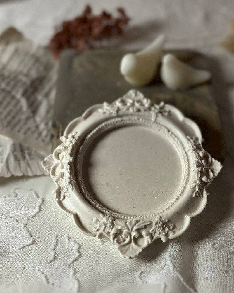 Home Pro Idea - Ornate Round Candle Base