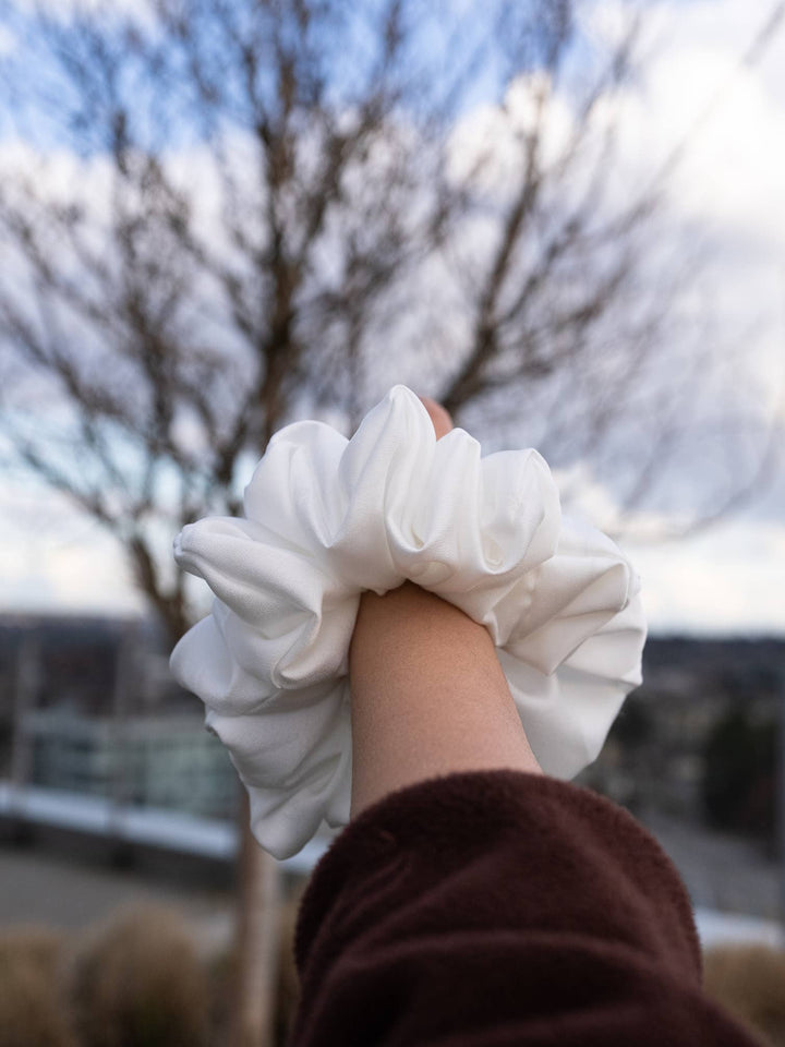 Janzy - White Silk Oversized Scrunchie