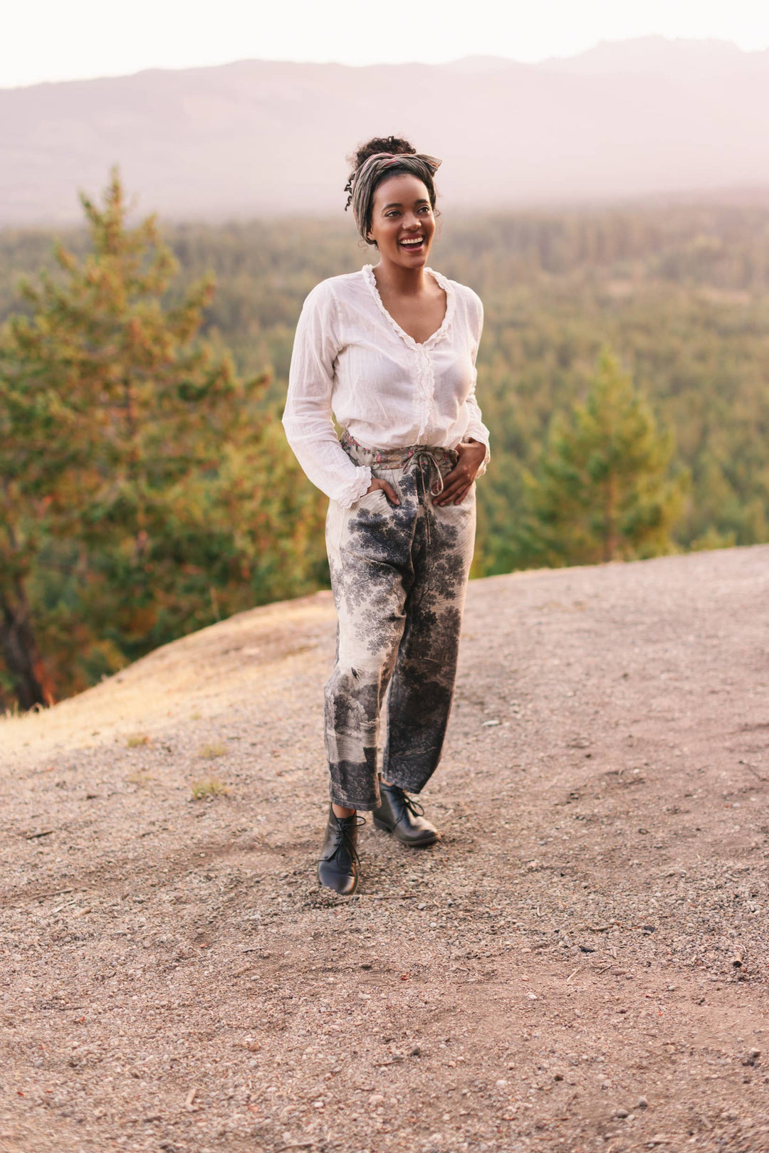 Market of Stars (Worldwide) - Still I Rise Linen Cropped Artist Pant w/ Sunrise, Woman