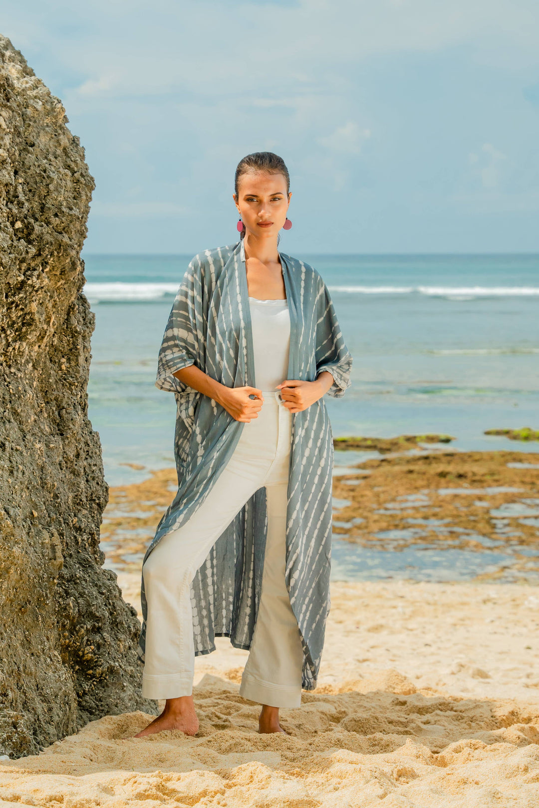 Suzie Blue Canada - Bone Tie Dye Kimono - Grey & White