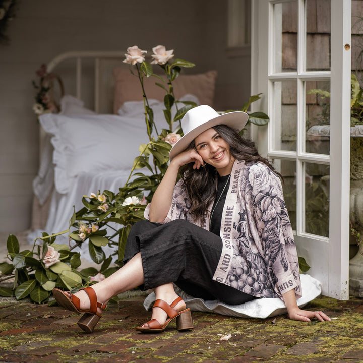 Market of Stars (Worldwide) - Peace Wine & Sunshine Pixie Duster Cropped Kimono Blush
