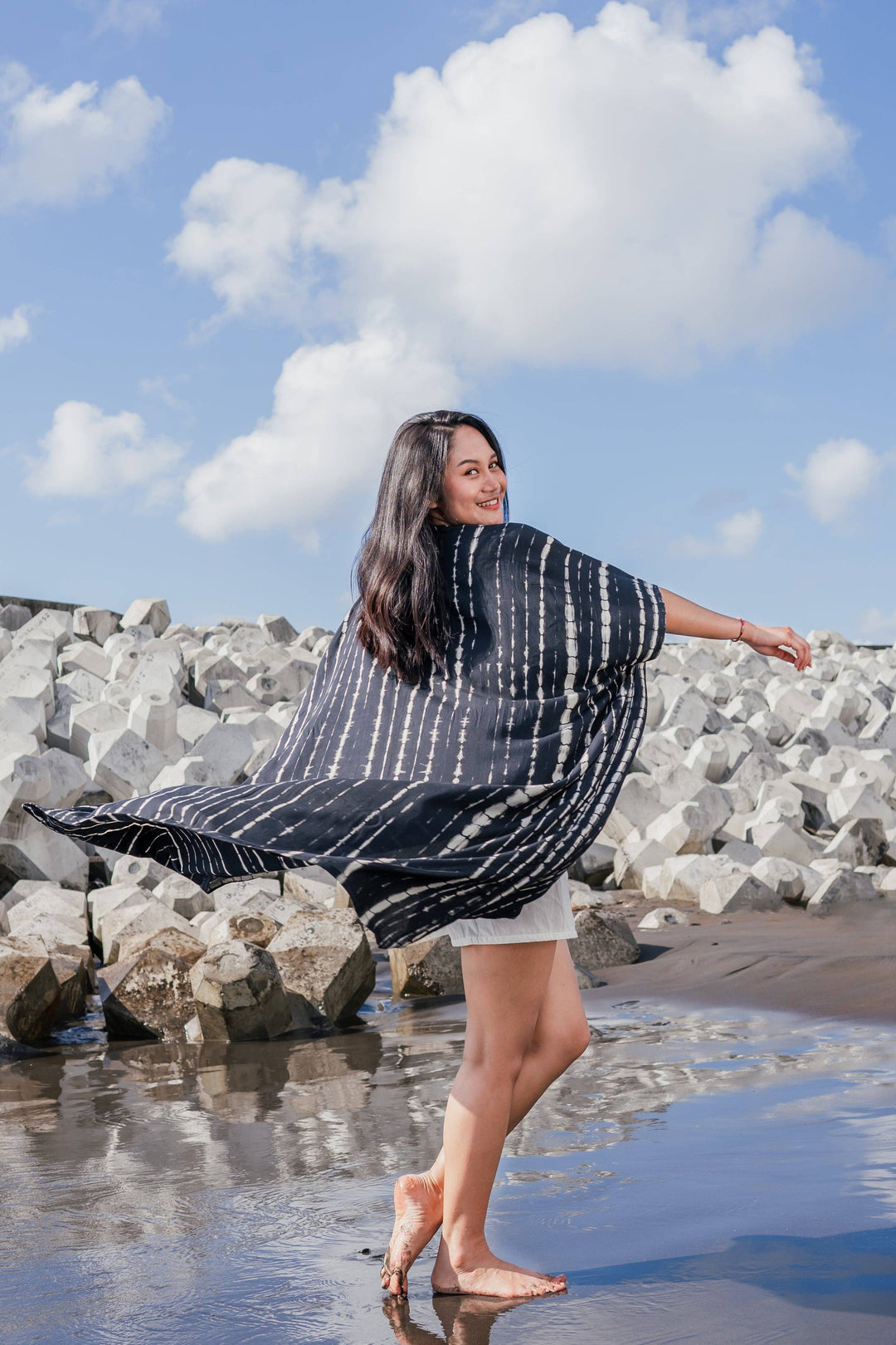 Suzie Blue Canada - Black & White Tie Dye Long Kimono