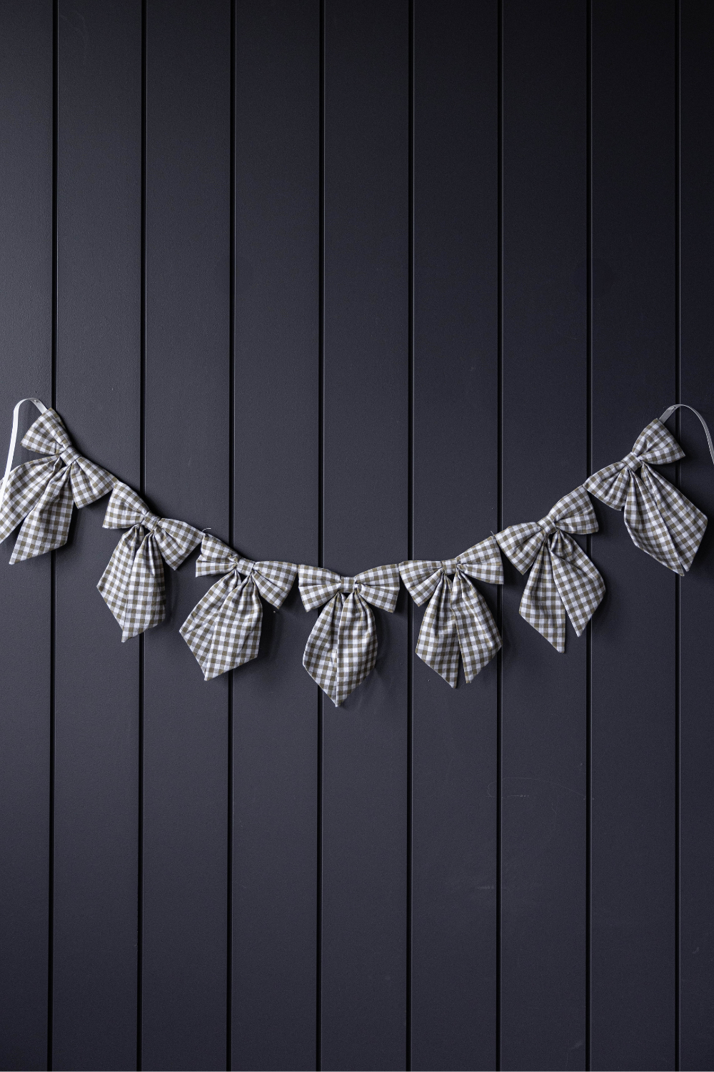 Luxe B Co - Gingham Green Fabric Bow Garland