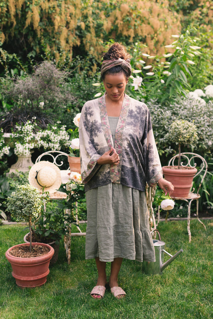 Market of Stars (Worldwide) - Still I Rise Pixie Duster Cropped Kimono w Sunrise Woman