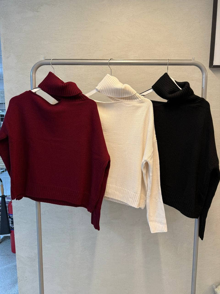Anaz - Cut Out Turtleneck Sweater