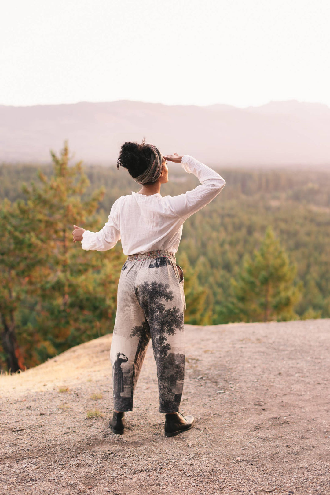 Market of Stars (Worldwide) - Still I Rise Linen Cropped Artist Pant w/ Sunrise, Woman