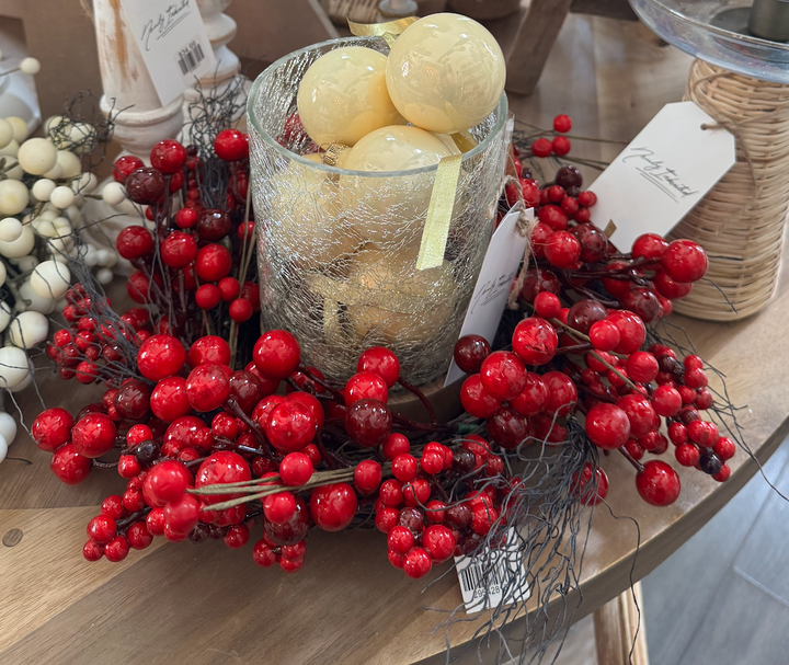 Red Berry Wreath 14"