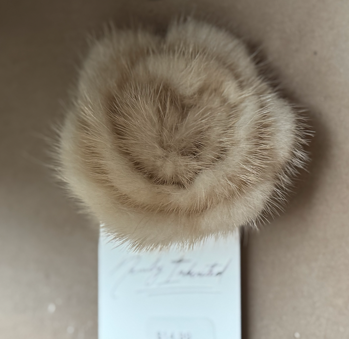Fur flower brooch camellia flower beige