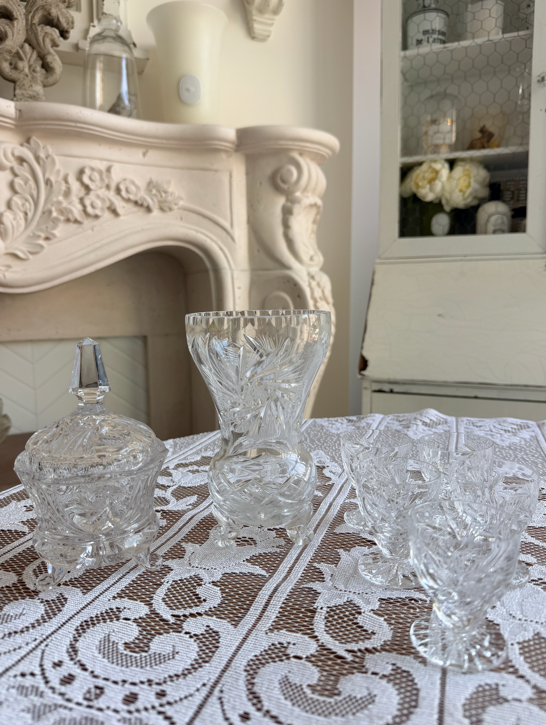 Vintage Pinwheel Entertaining Set