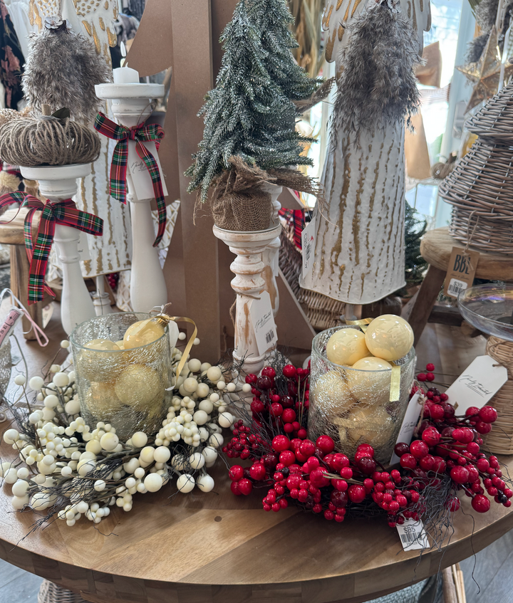 White Berry Wreath 14"