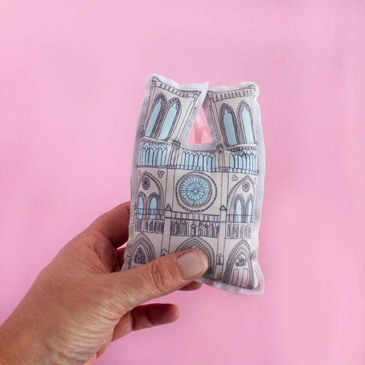 Creationzbycatherine Catherine - Notre Dame de Paris, ornament