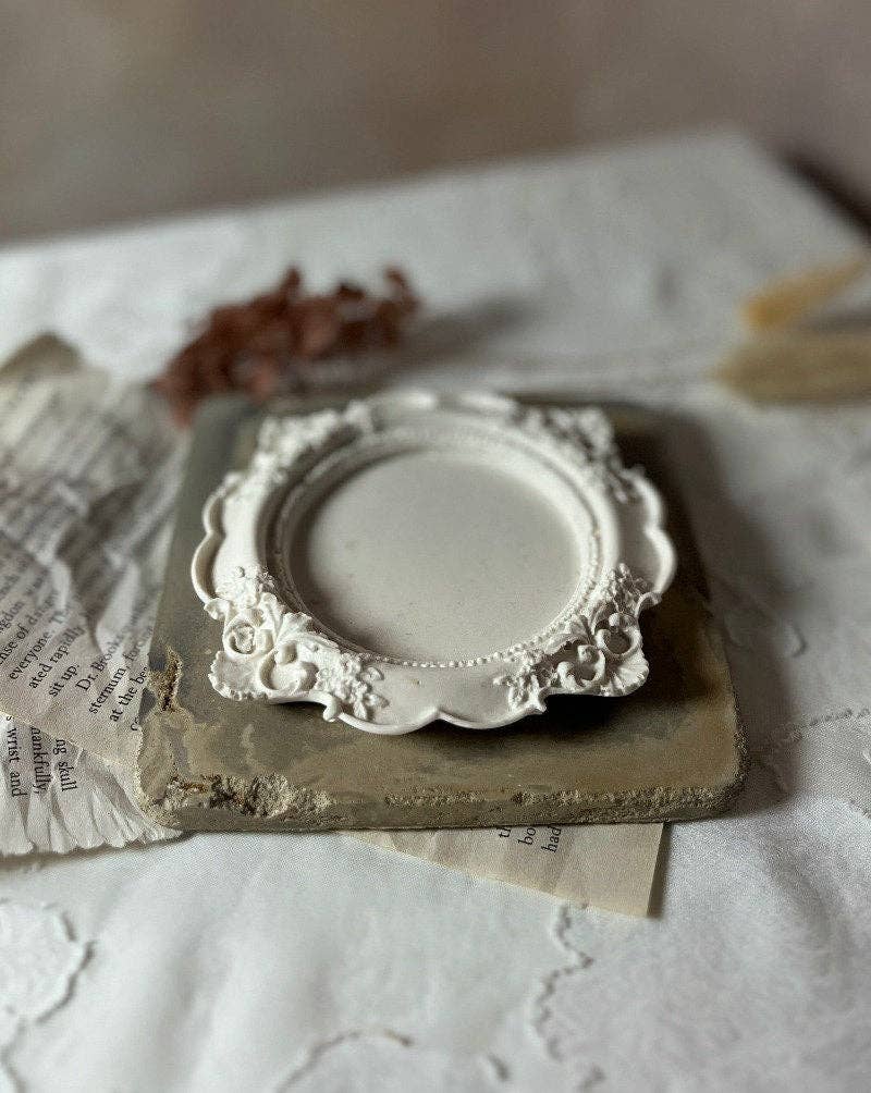 Home Pro Idea - Ornate Round Candle Base